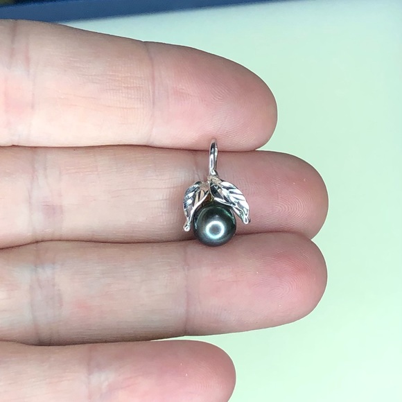 14K Maui Divers Black Tahitian Pearl Pendant - Picture 1 of 6